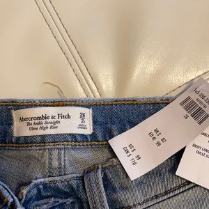 Abercrombie ankle straight ultra high rise jean 26